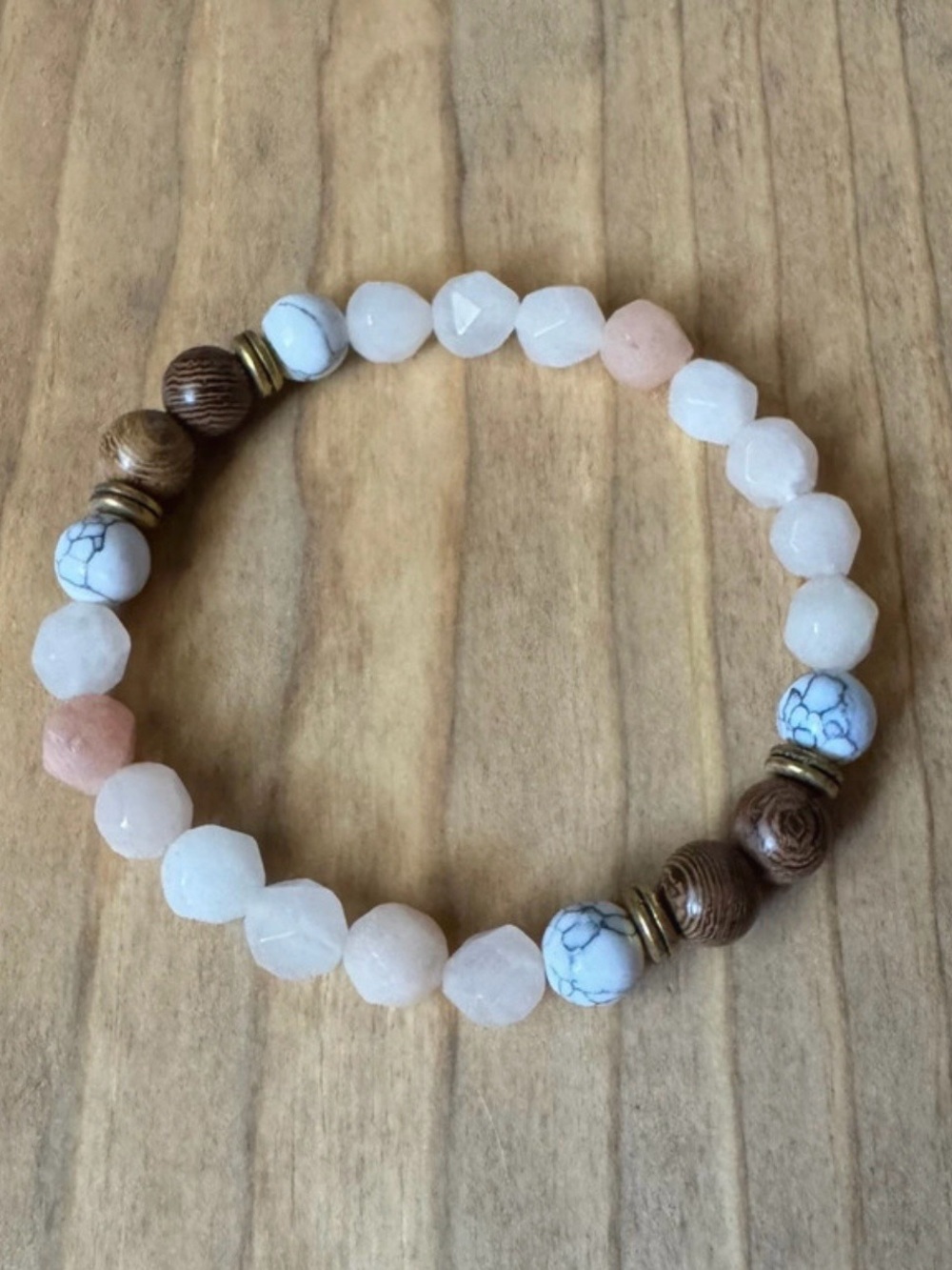 Evolve Mala Balanced Hearts Howlite & Rose Quartz Stretch Bracelet